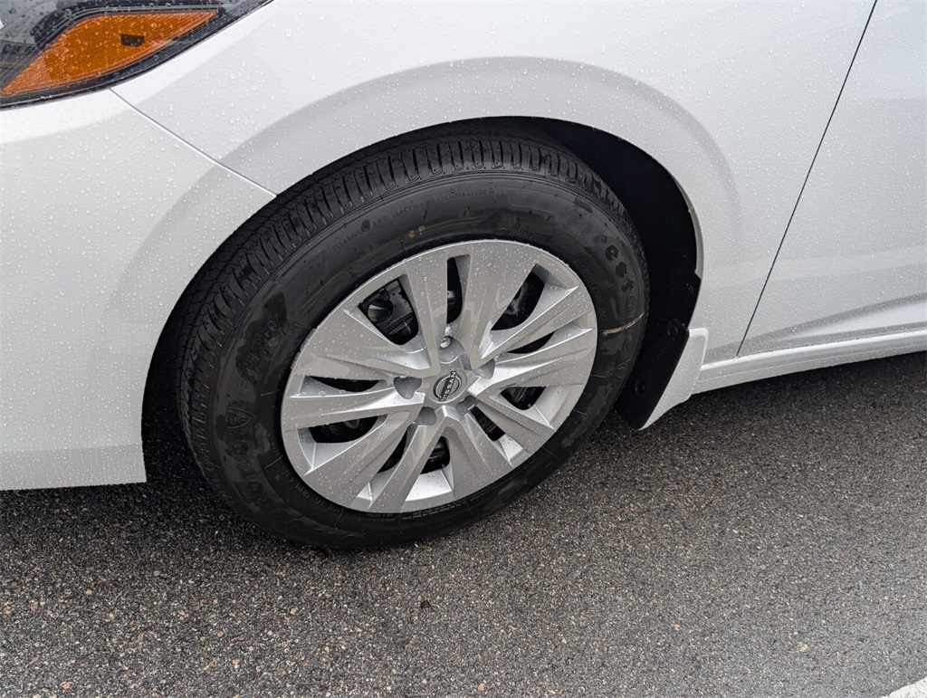 2025 Nissan Sentra S photo 4