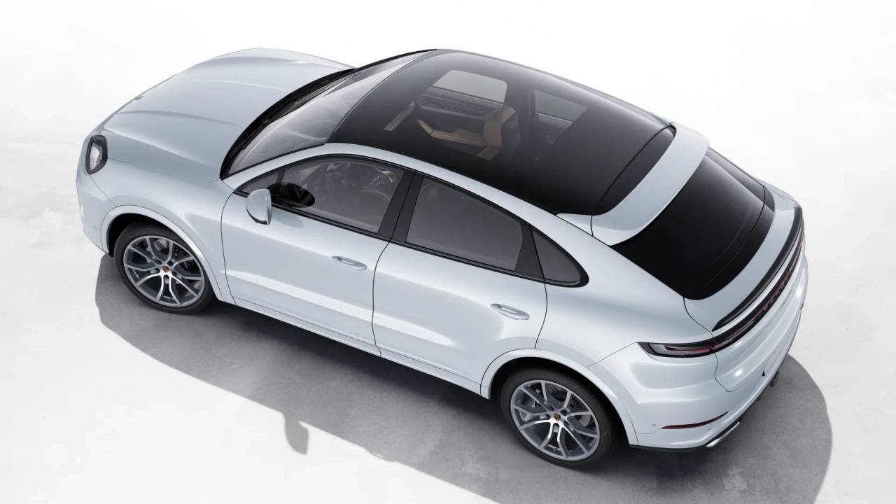 2026 Porsche Cayenne Coupe photo 4