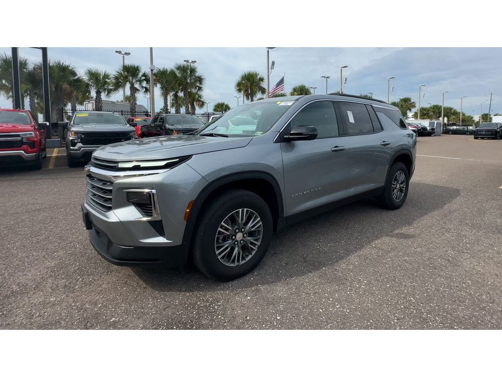 2024 Chevrolet Traverse photo 4