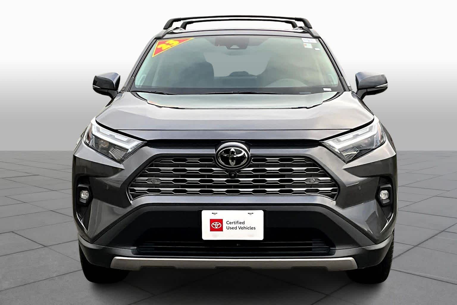 2023 Toyota RAV4 Limited photo 3