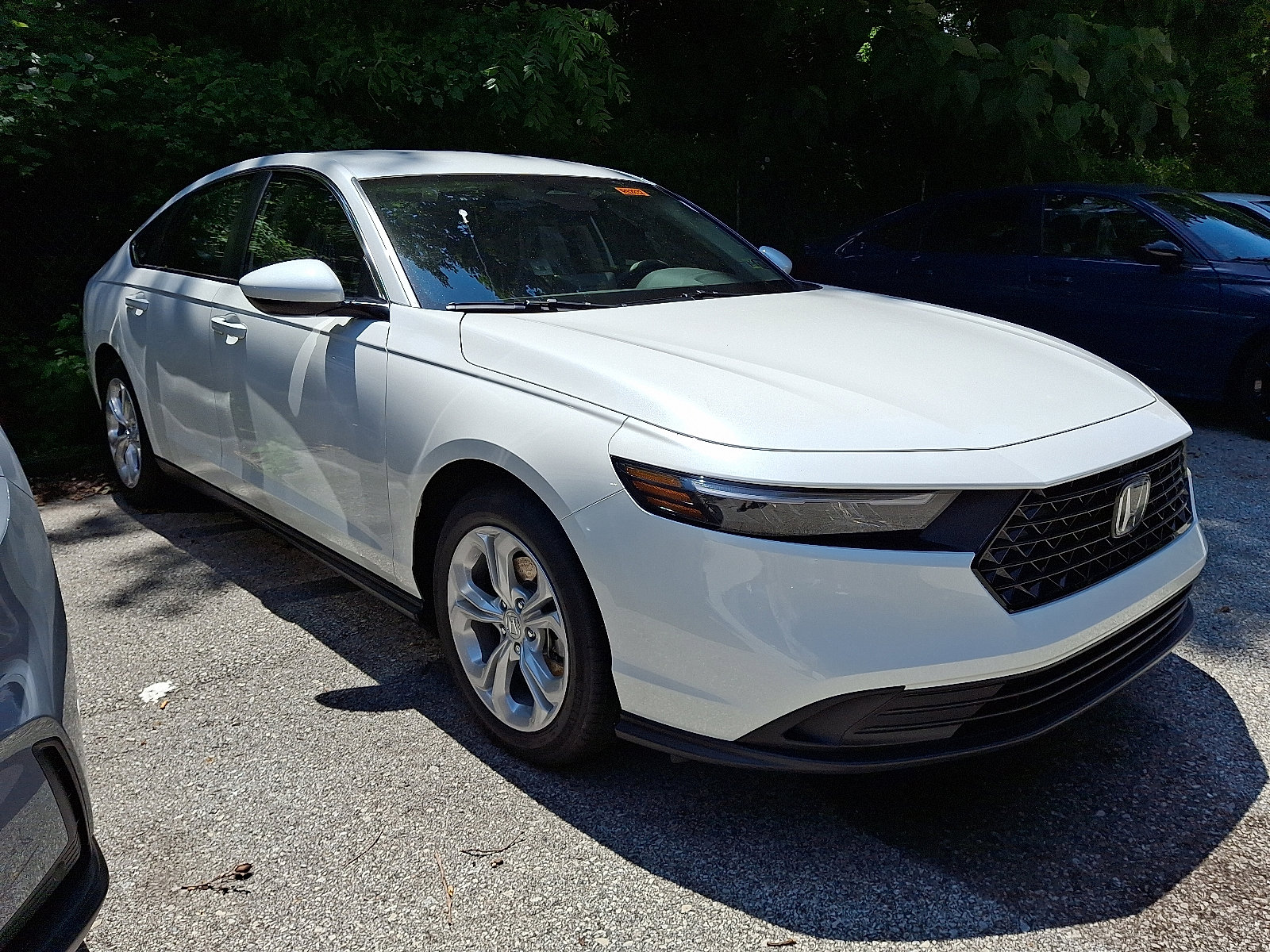 2025 Honda Accord LX photo 3