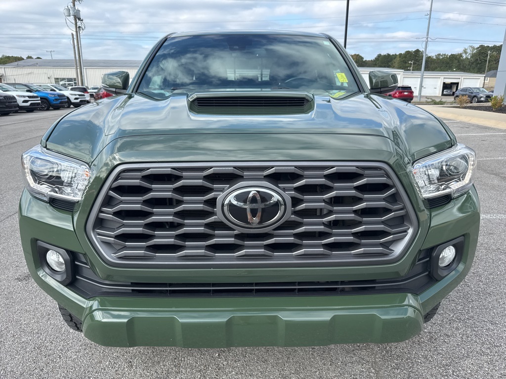 2021 Toyota Tacoma TRD Sport photo 3