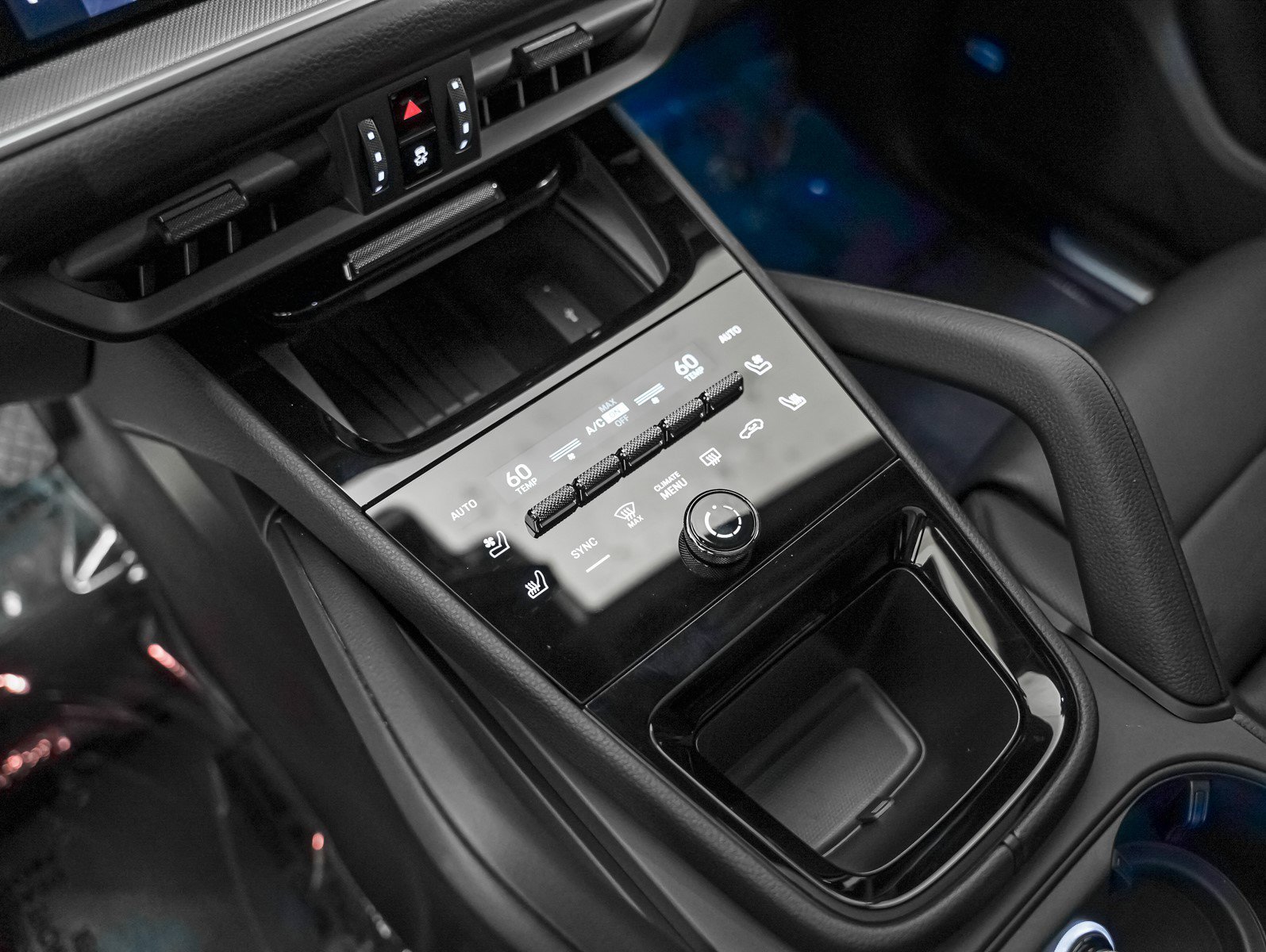 2025 Porsche Cayenne photo 23