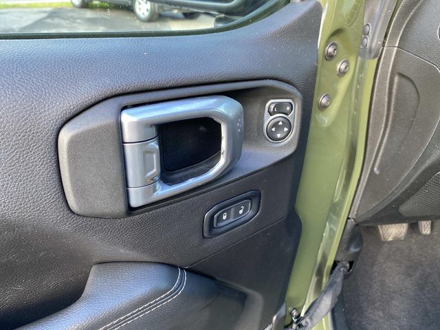2023 Jeep Wrangler Sahara photo 27