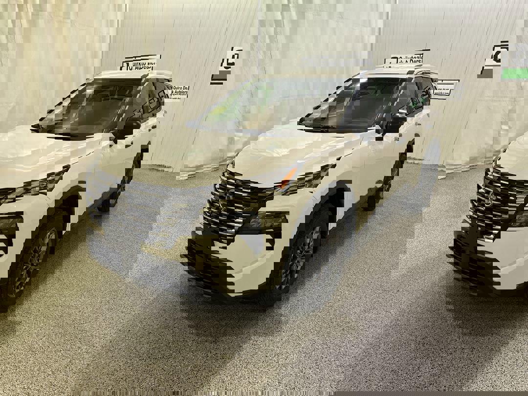 2026 Nissan Rogue S photo 2