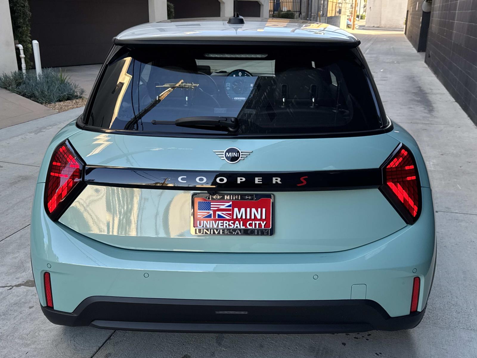 2026 Mini Cooper 2 Door Hardtop Signature photo 4