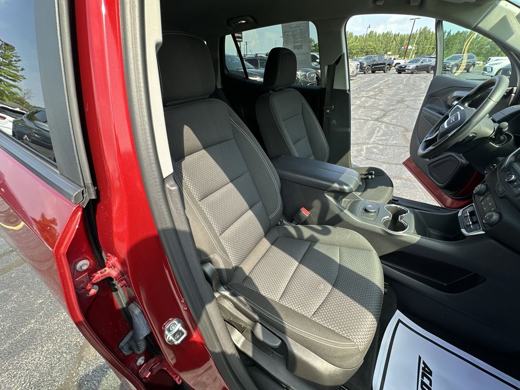 2024 GMC TERRAIN - Image 20