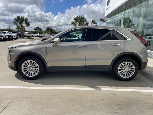 2024 Cadillac XT4 Luxury photo 4