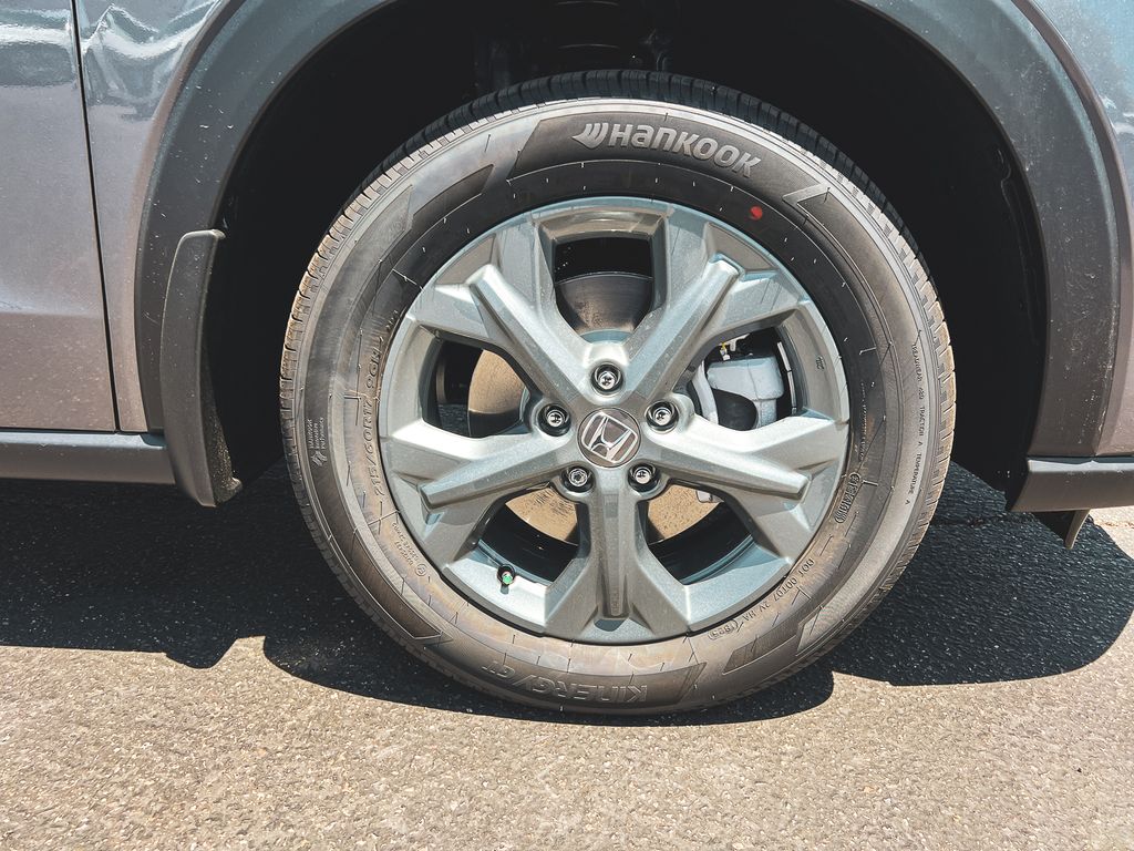 2026 Honda HR-V LX photo 4