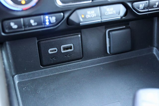2023 Gmc Yukon SLT photo 29