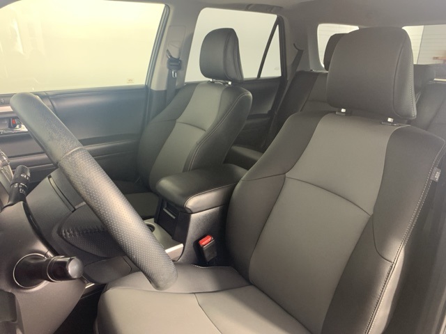 2019 Toyota 4Runner SR5 Premium photo 13