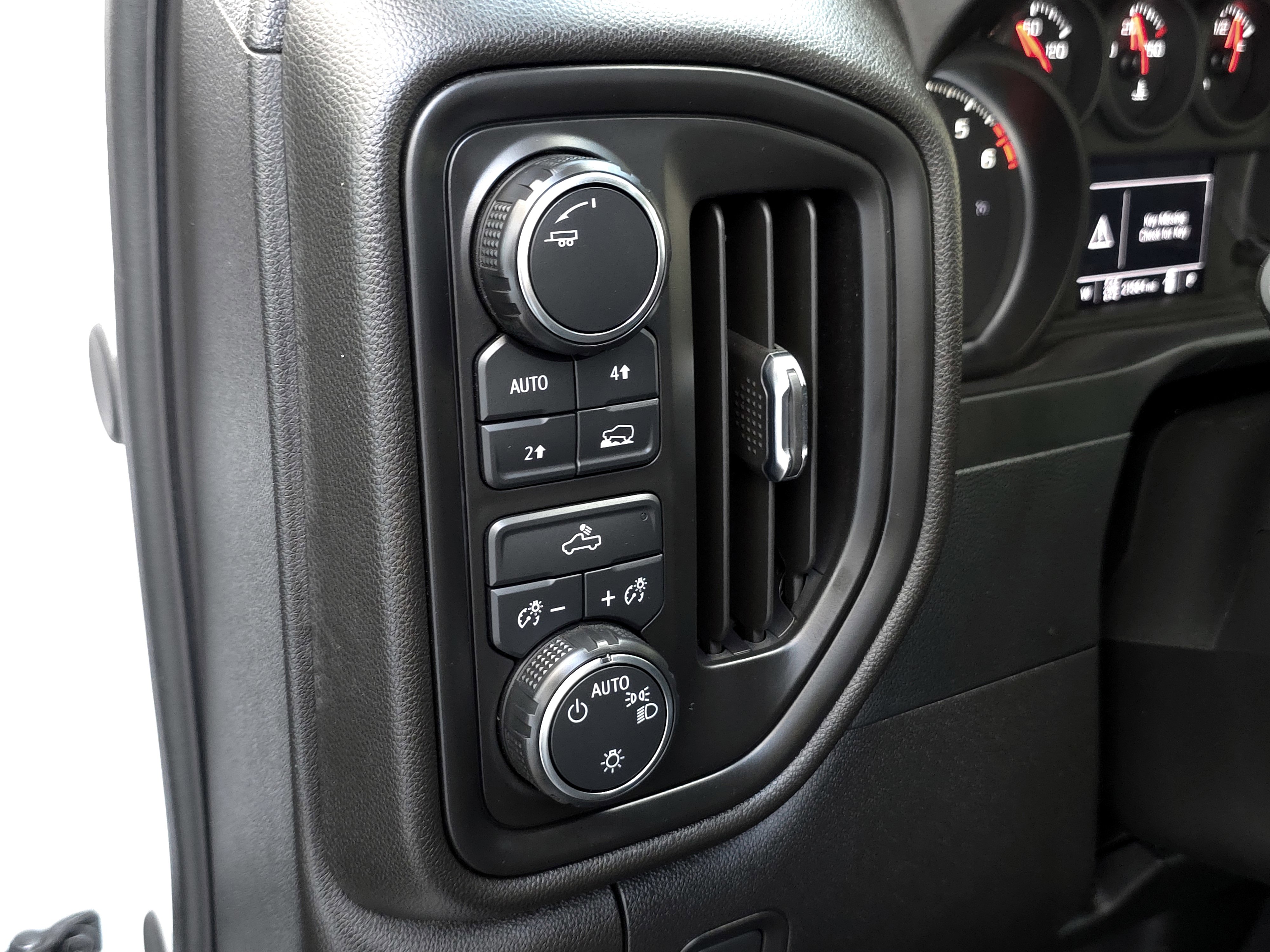 2024 Chevrolet Silverado 1500 Custom photo 11