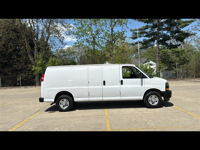 2021 Chevrolet Express Cargo 2500 photo 5