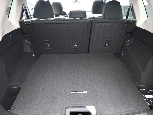 2026 Nissan Rogue S photo 14