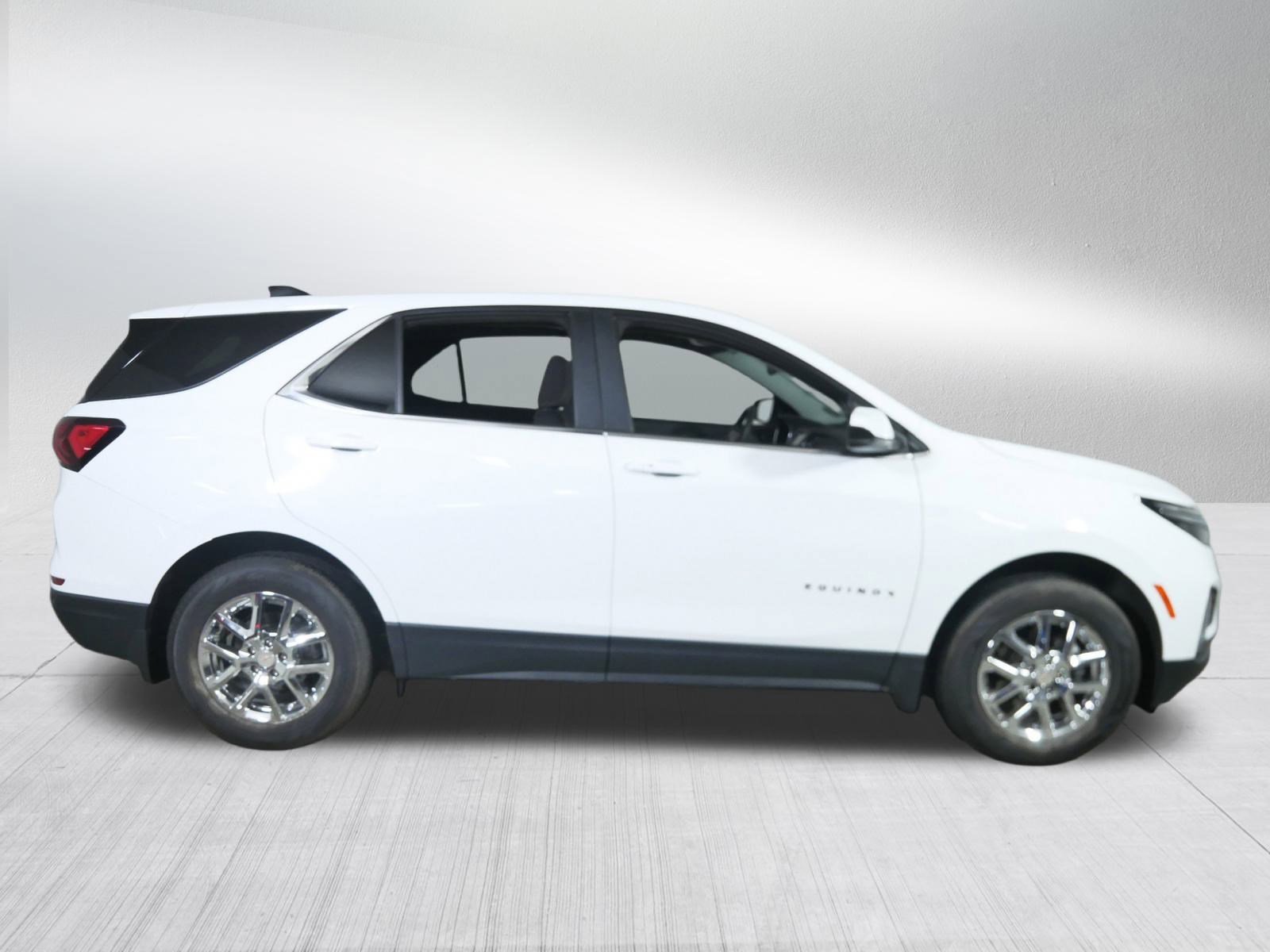 2023 Chevrolet Equinox LT photo 8