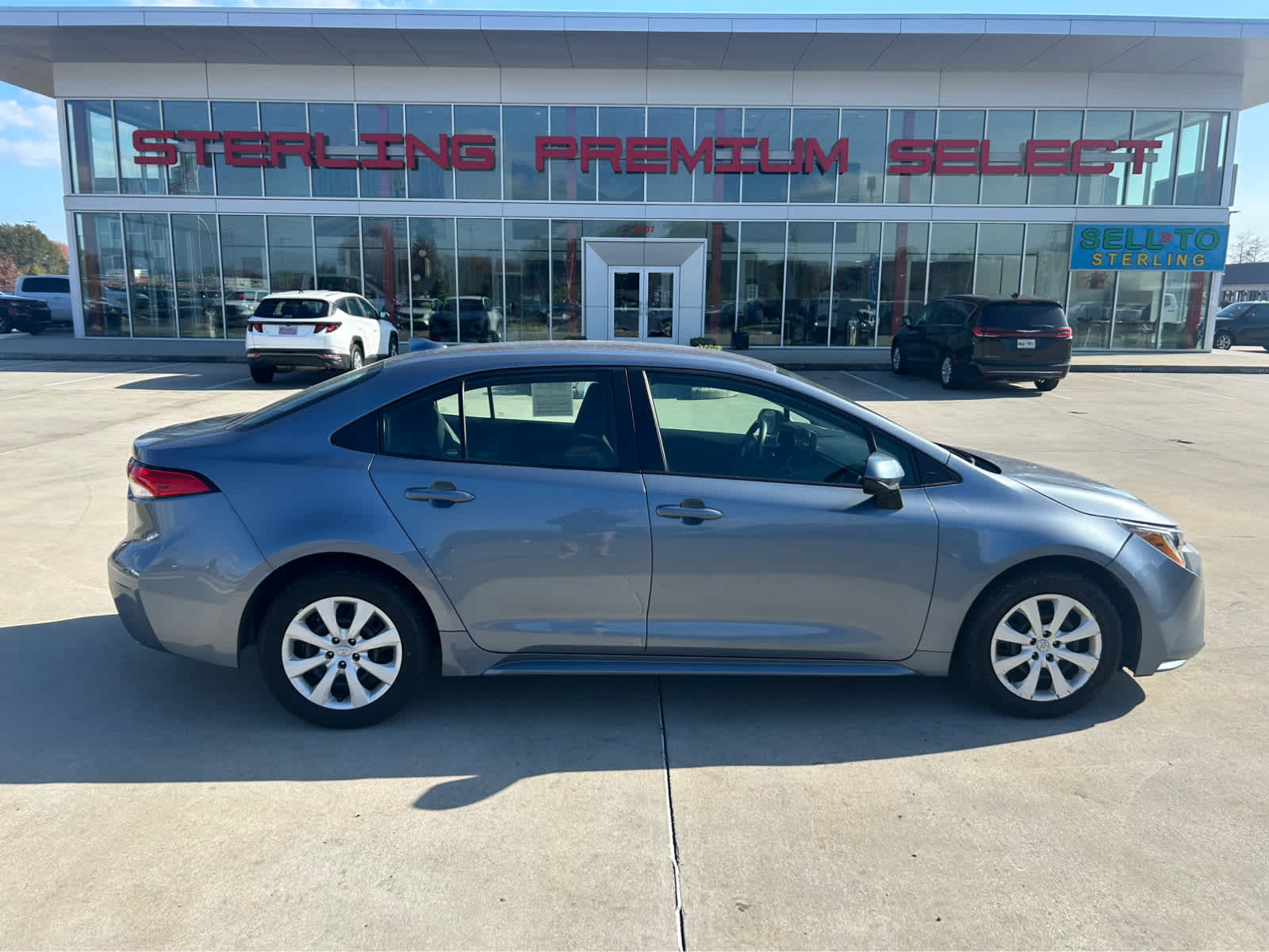 2024 Toyota Corolla LE's photo