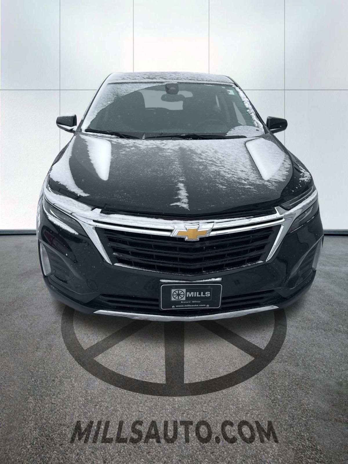 2024 Chevrolet Equinox LT photo 2