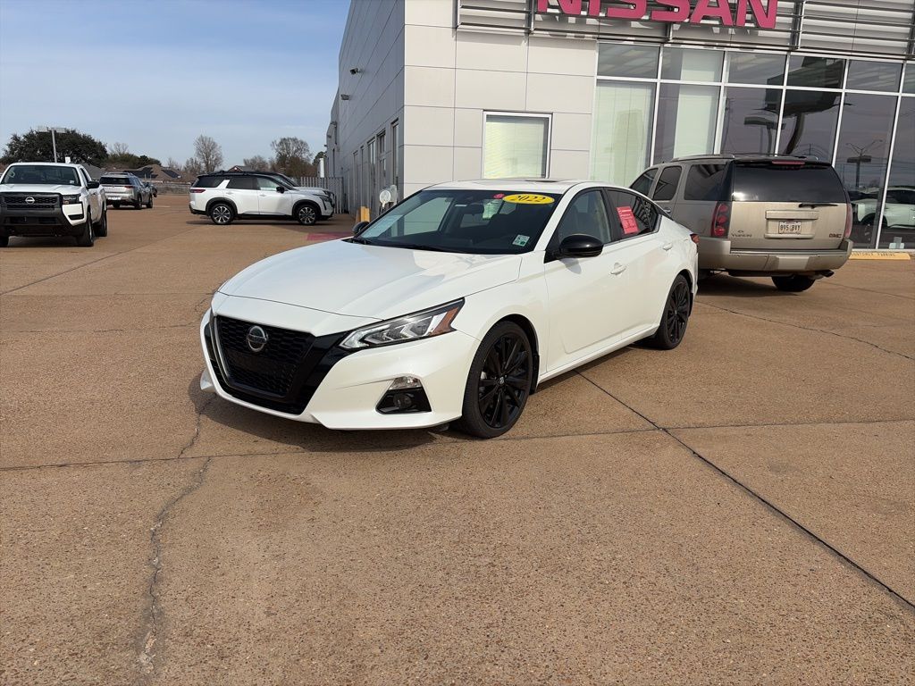 2022 Nissan Altima SR