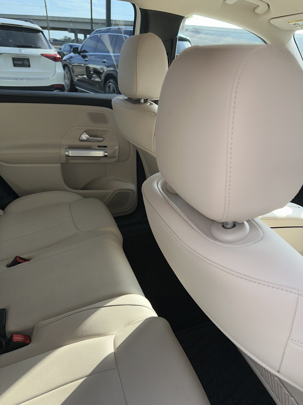 2023 Mercedes Benz EQB 300 4MATIC photo 7