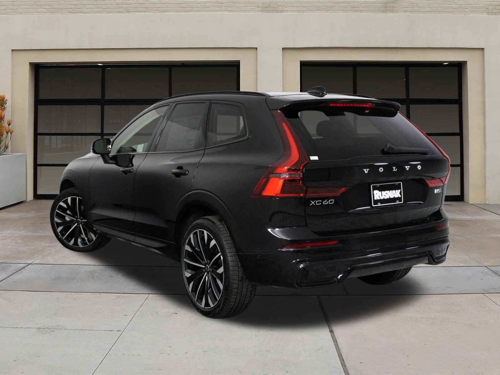 2026 Volvo XC60 B5 photo 3