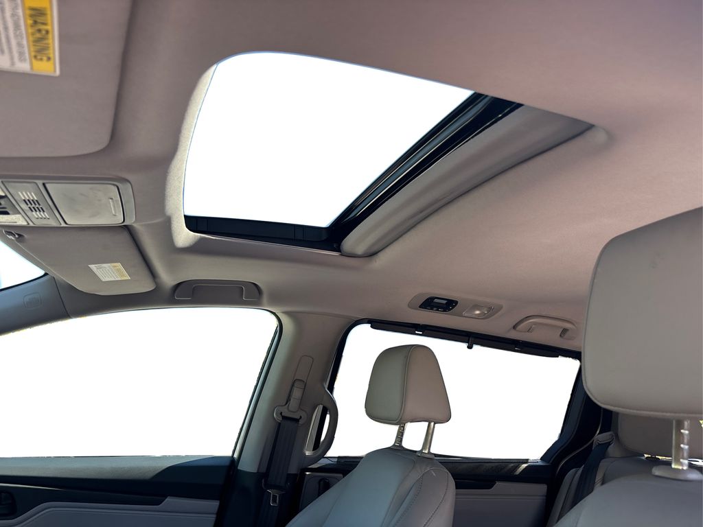 2022 Honda Odyssey EX-L photo 24