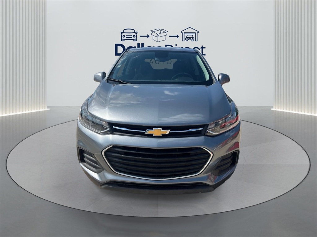 2020 Chevrolet Trax LS photo 3