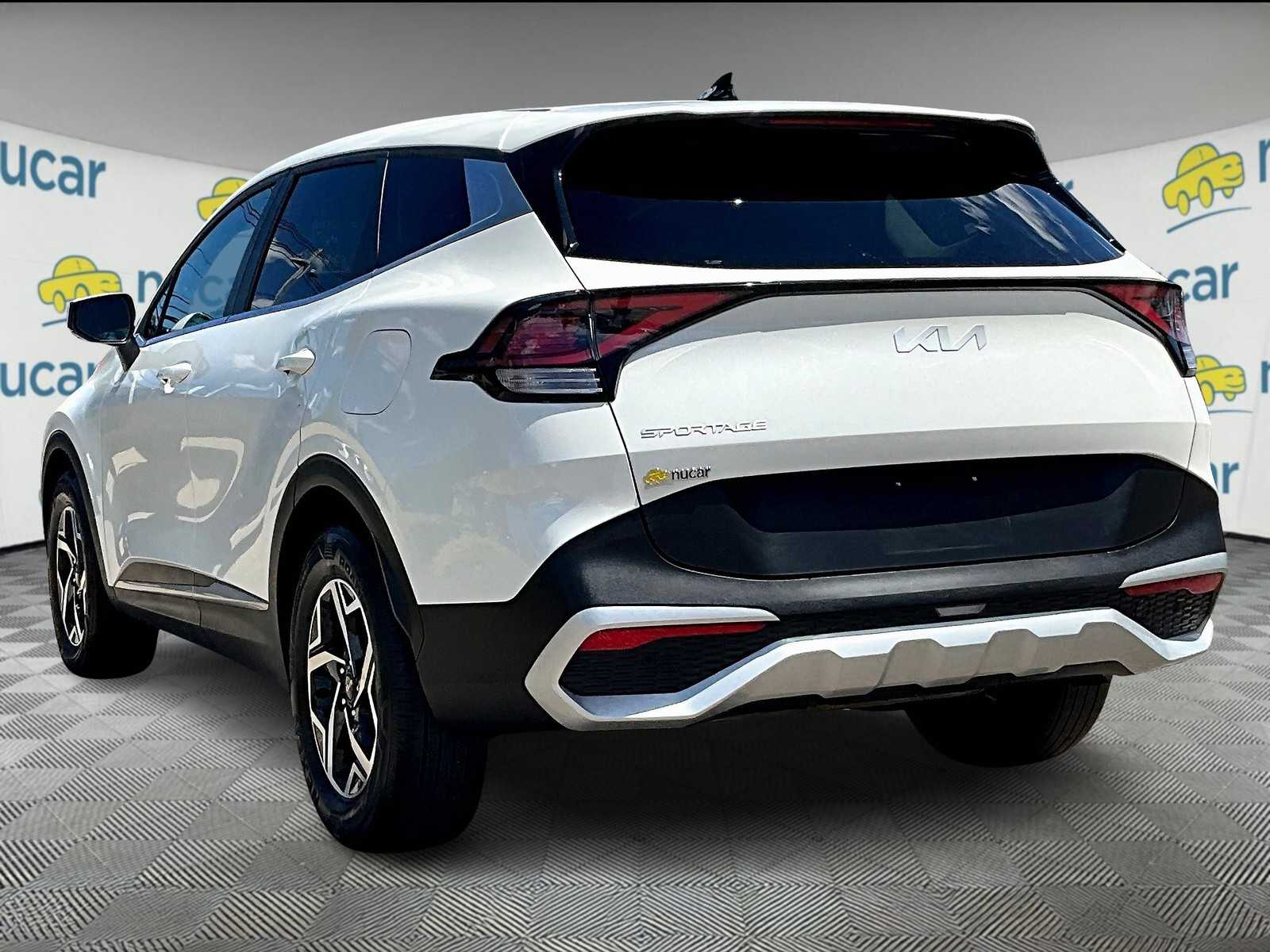 2023 Kia Sportage LX photo 4