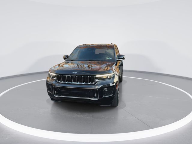 2023 Jeep Grand Cherokee Overland photo 3