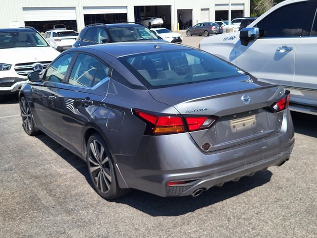 2019 Nissan Altima 2.5 SR photo 3