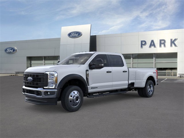 2026 Ford F-450 Super Duty XL's photo