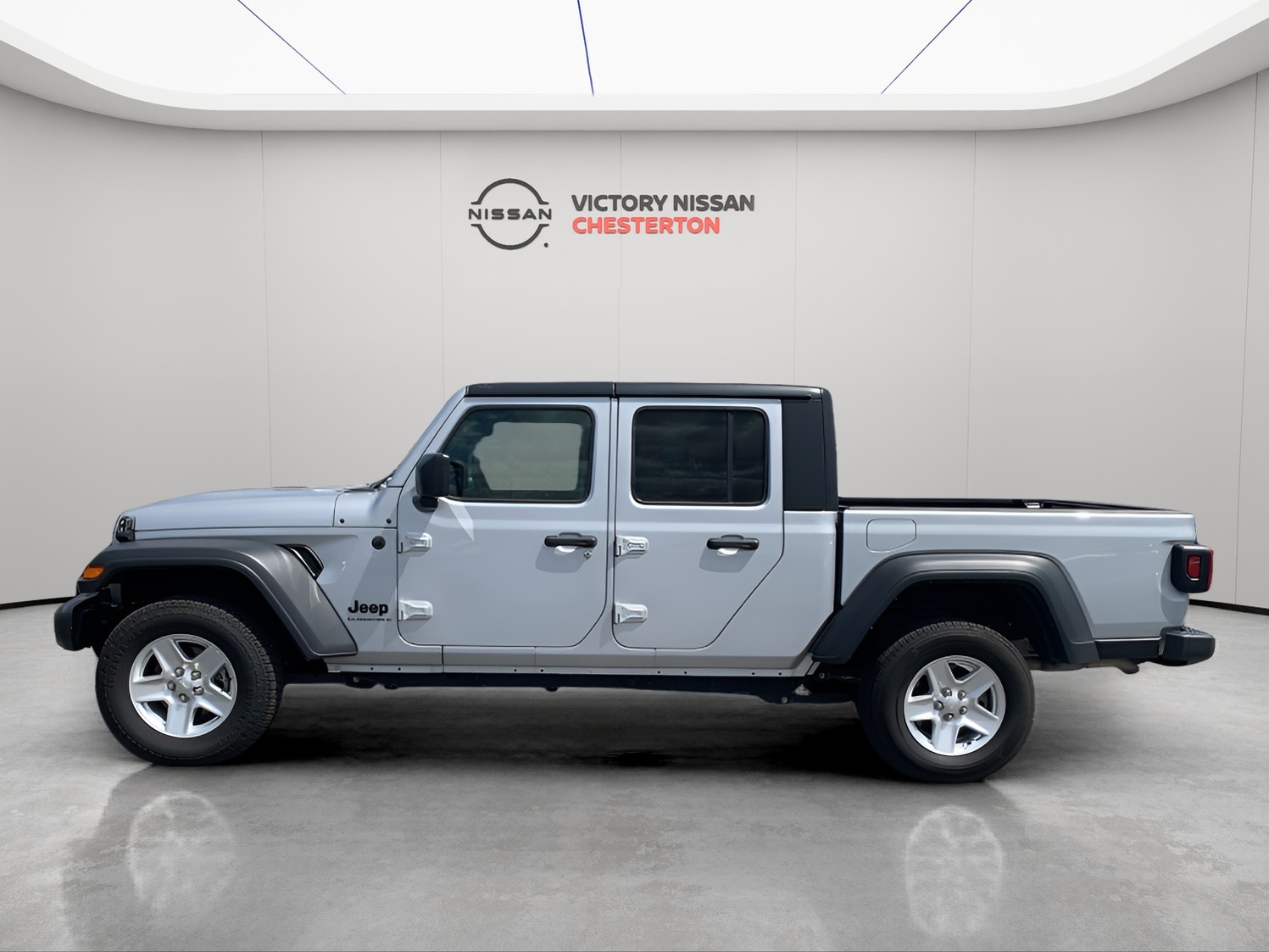2023 Jeep Gladiator Sport S photo 3