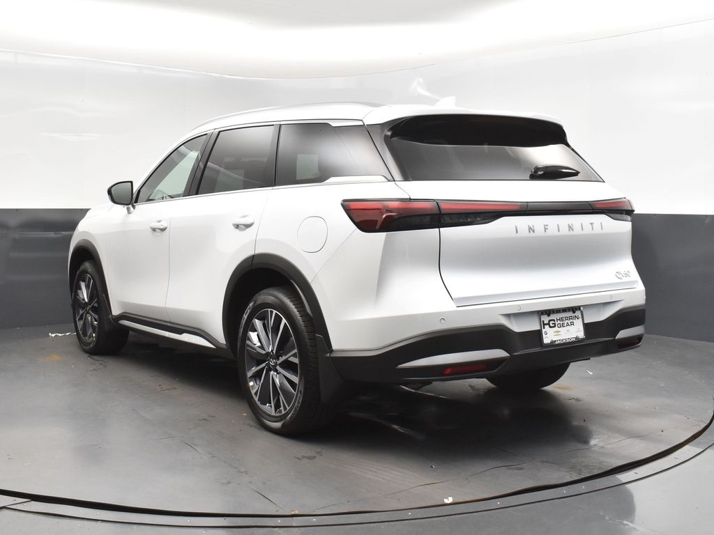 2026 Infiniti QX60 Luxe photo 3