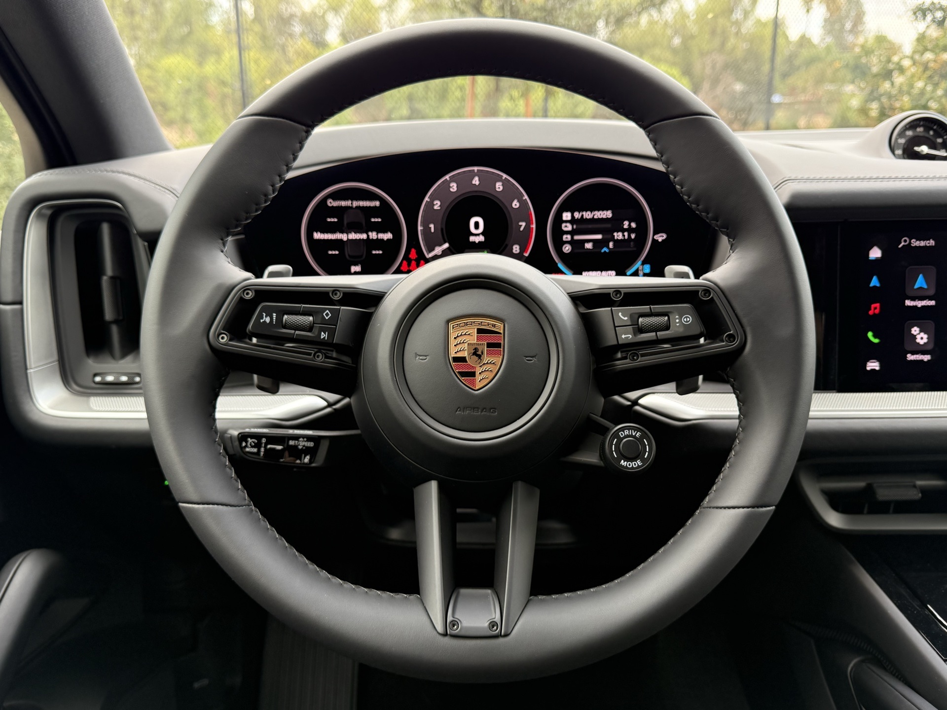 2025 Porsche Cayenne E-Hybrid S photo 11