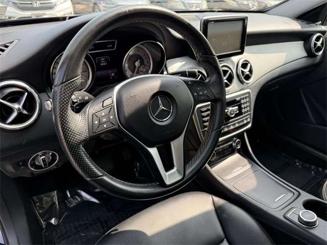 2015 Mercedes Benz GLA 250 4MATIC photo 2