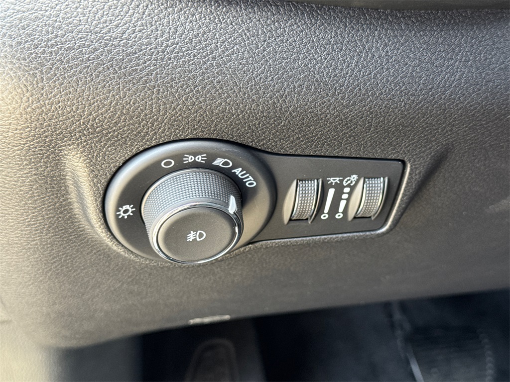 2025 Jeep Compass Limited photo 26