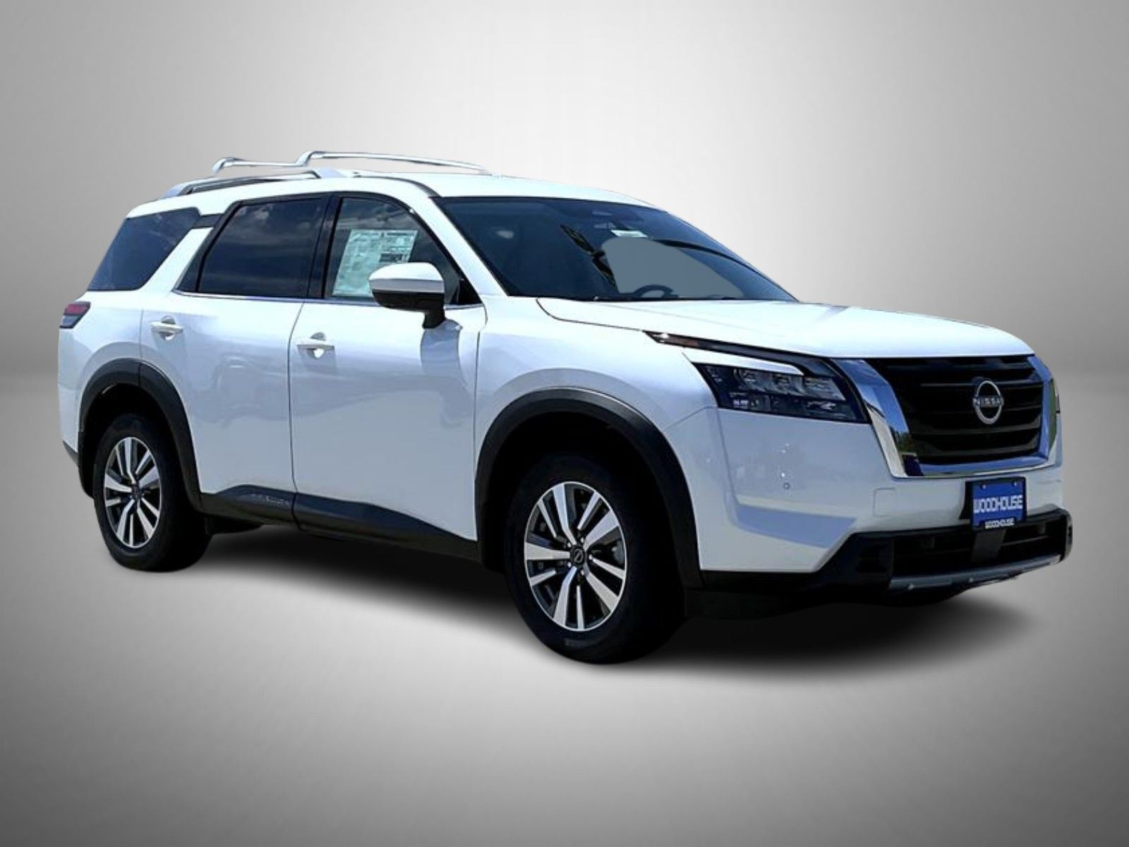 2025 Nissan Pathfinder SL photo 3