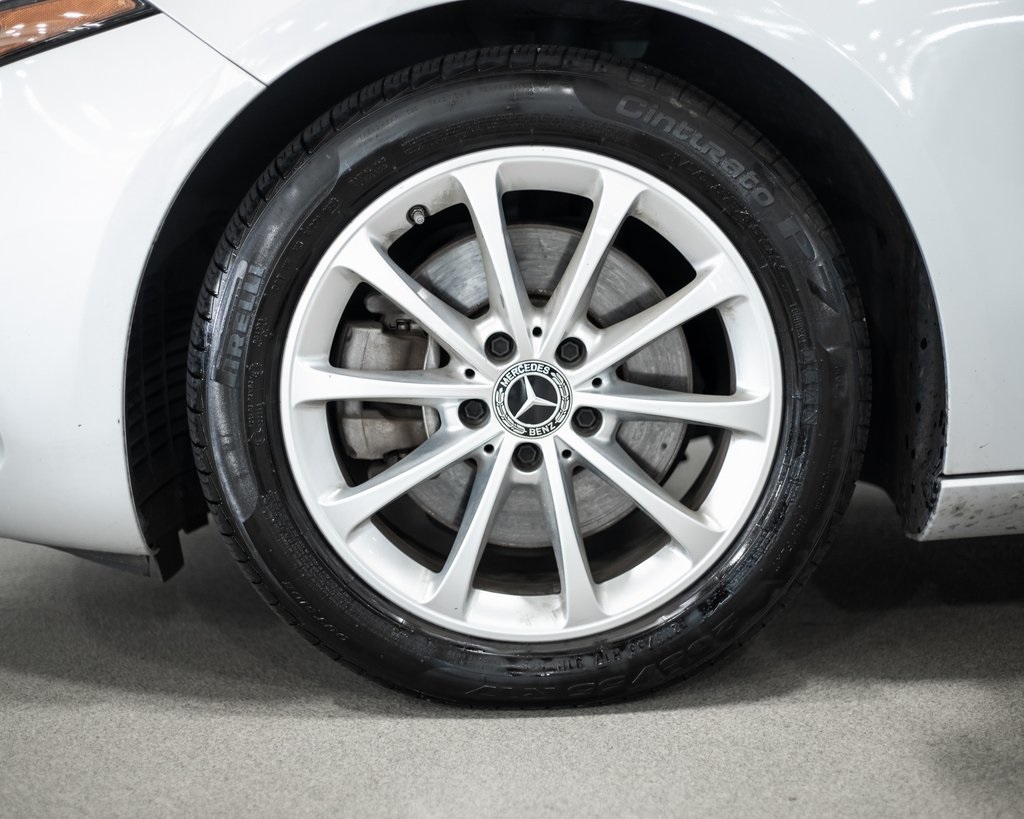 2022 Mercedes Benz A 4MATIC photo 3