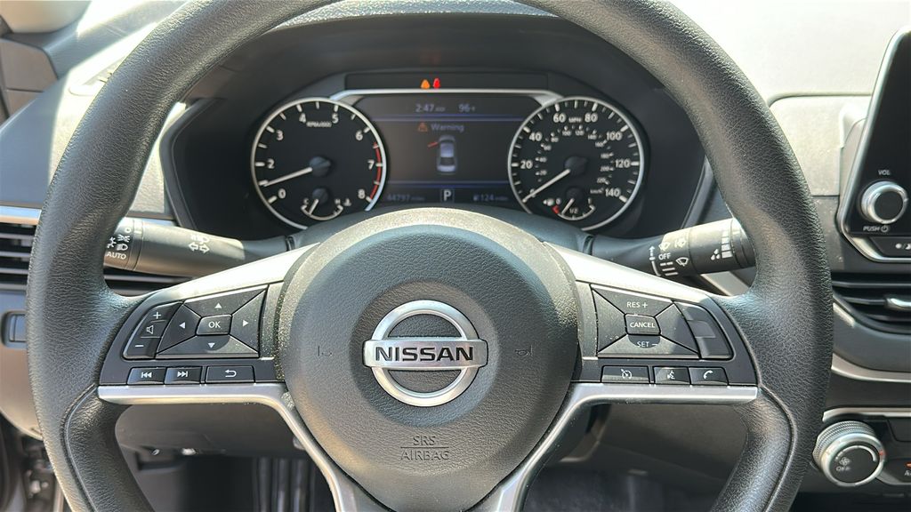 2022 Nissan Altima 2.5 SV photo 11