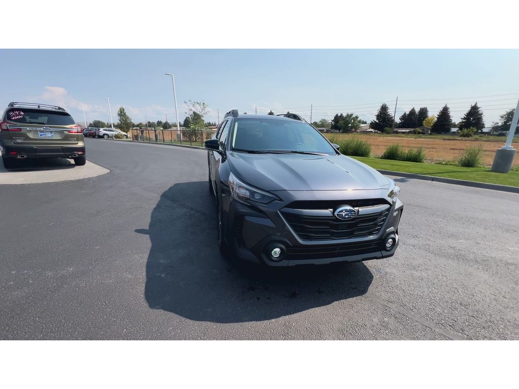 2025 Subaru Outback Premium photo 2