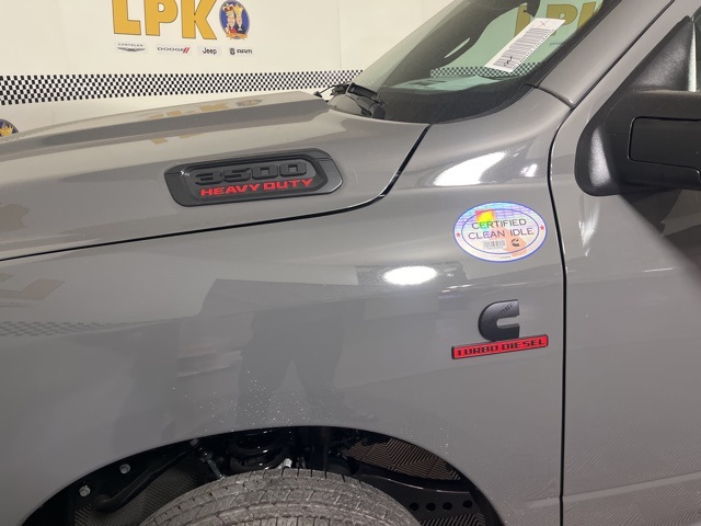 2026 Ram 3500 Tradesman photo 4