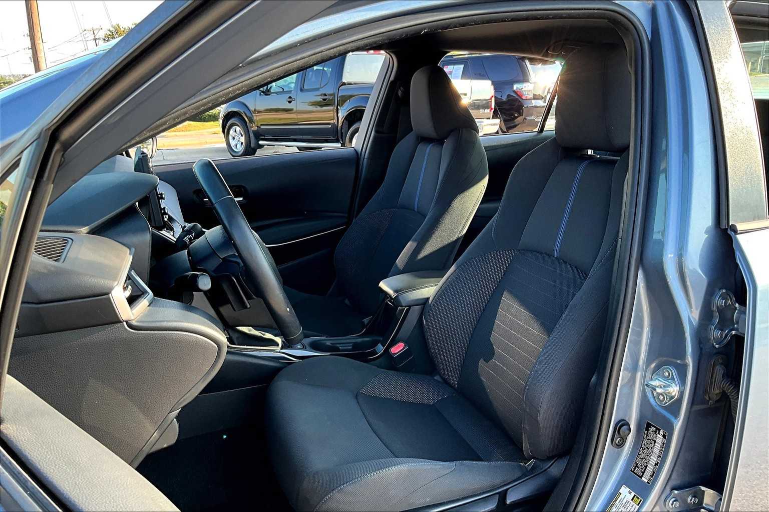 2022 Toyota Corolla SE photo 7