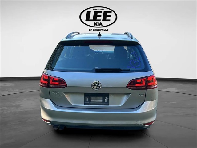 2017 Volkswagen Golf SportWagen S photo 4