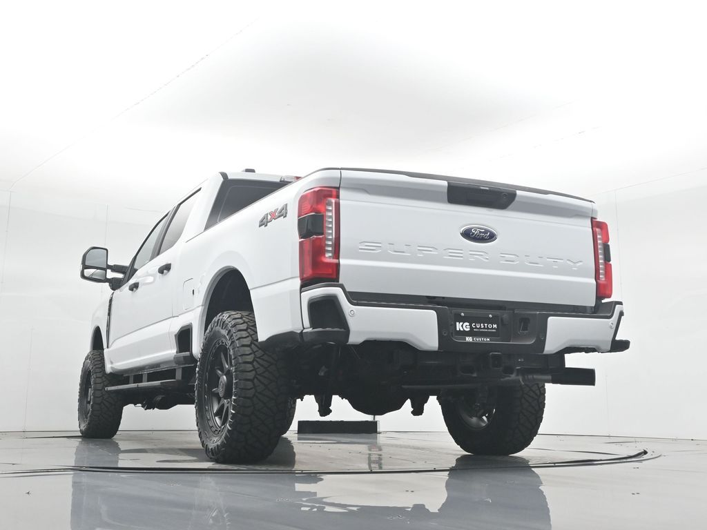 2025 Ford F-250 photo 42