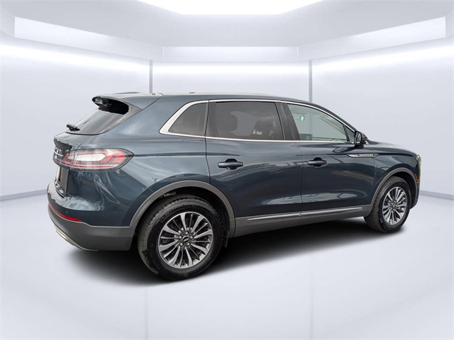 2023 Lincoln Nautilus Standard photo 3