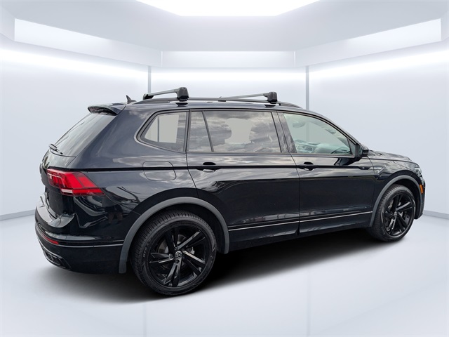 2023 Volkswagen Tiguan SE R-Line Black photo 2