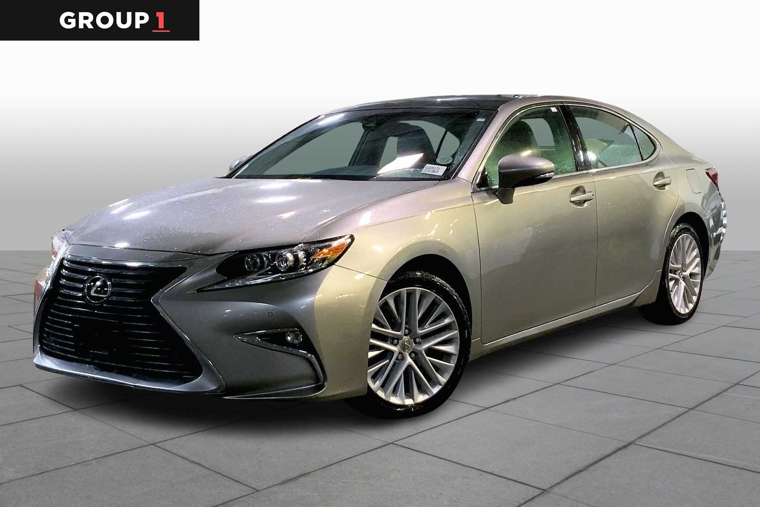 2016 Lexus ES 350's photo