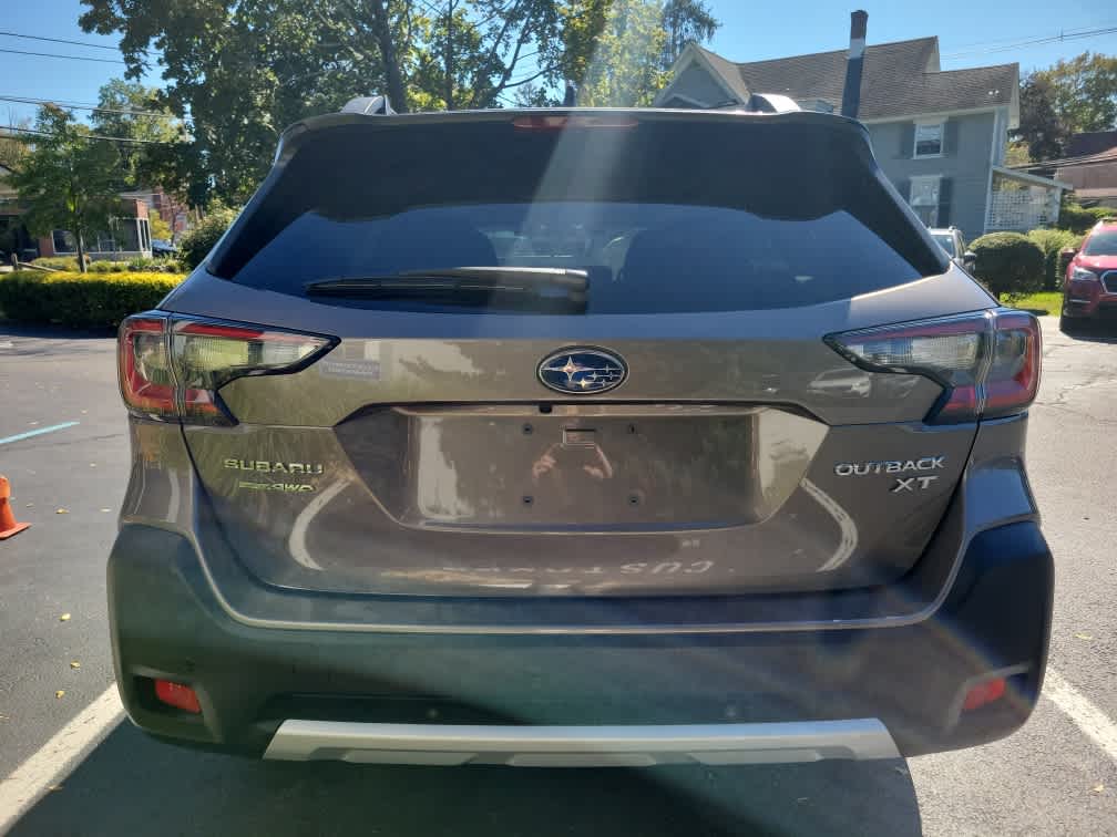 2023 Subaru Outback Limited XT photo 3