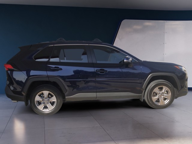 2024 Toyota RAV4 XLE photo 6