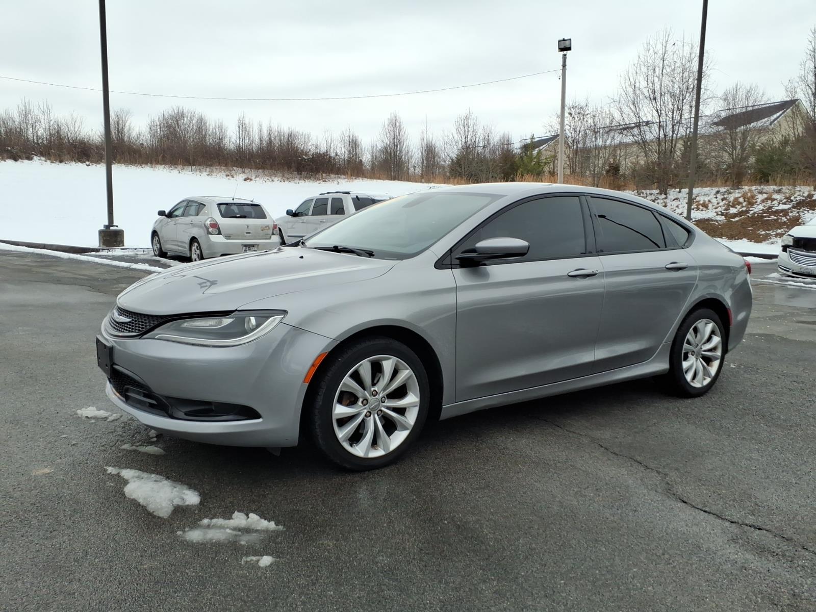 2016 Chrysler 200 S
