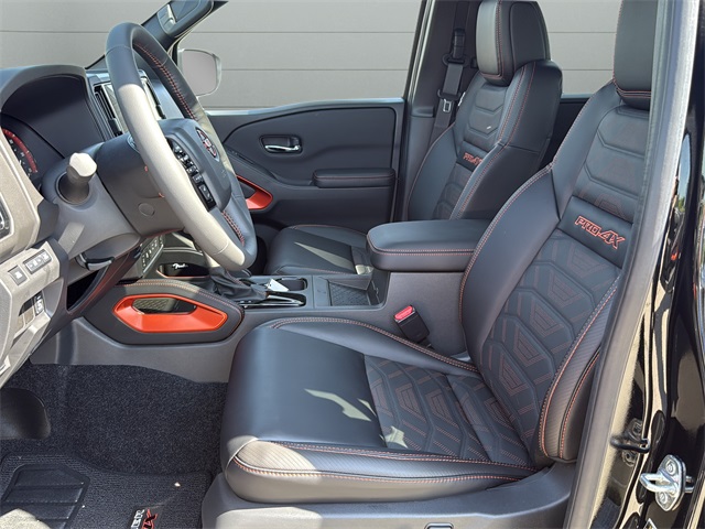 2025 Nissan Frontier PRO-4X photo 23